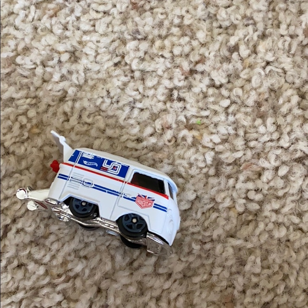 Toys - Picture 6 of 8